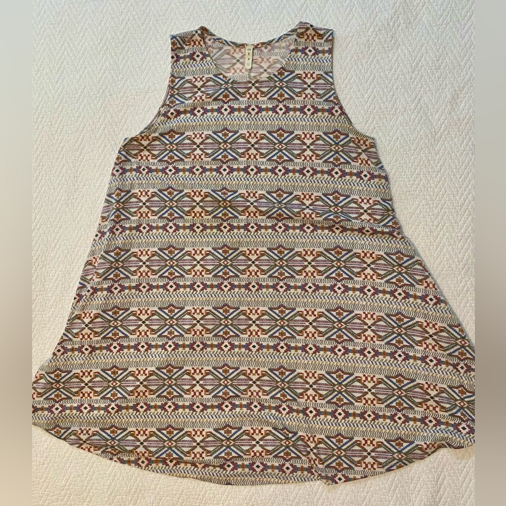 Sleeveless Dress w/ Geometric Design